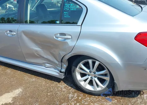 2013 Subaru Legacy 2.5I Limited z USA, uszkodzony, nr VIN 4S3BMCK63D3006833